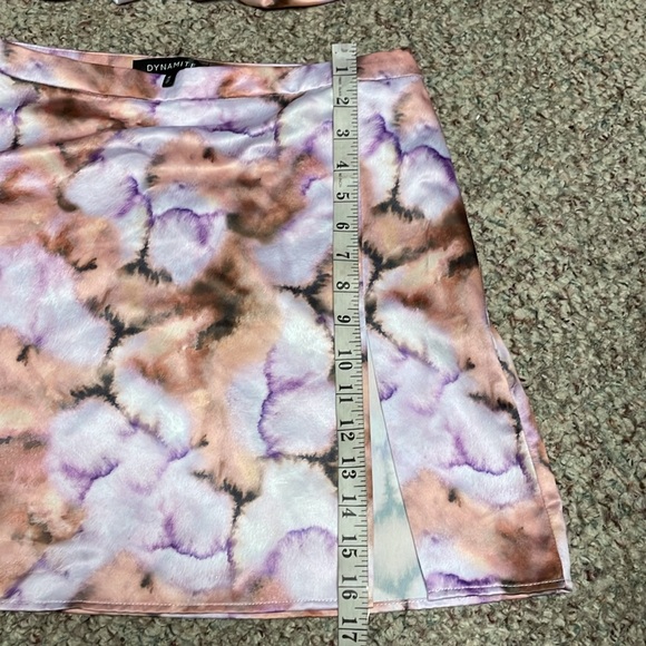 New dynamite satin skirt set - Picture 10 of 12